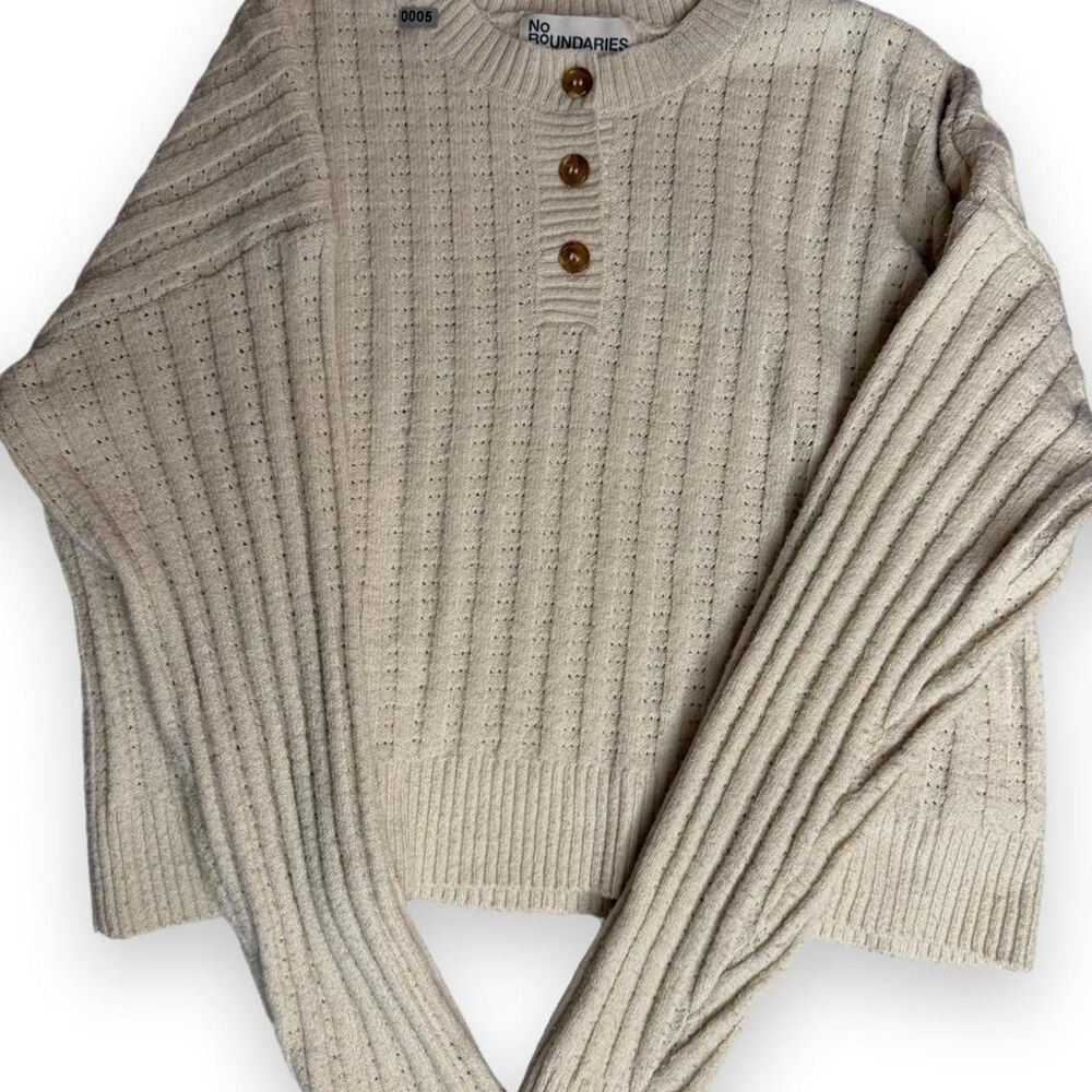No-boundaries Women's Cream and White Jumper